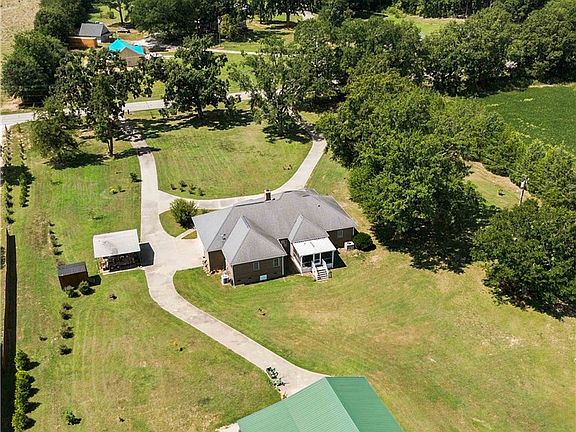 5th image of 2861 Fairview Rd
