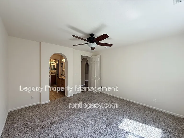 10230 Canadeo Cir — Photo 11