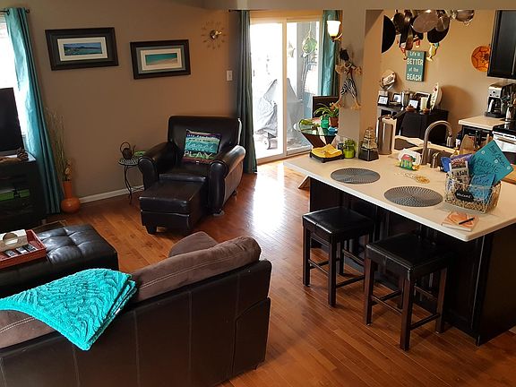 Fabulous Floor Plan for Entertaining!