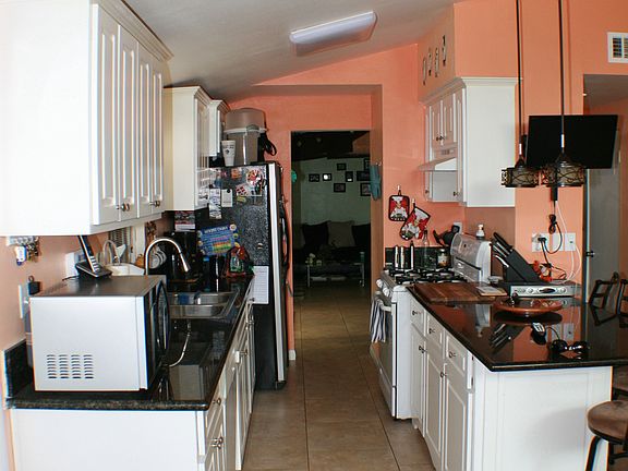 4th image of 15030 Rosalita Dr