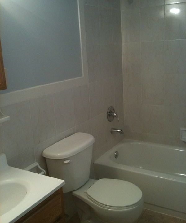 2nd image of 111 Hudson St APT 1