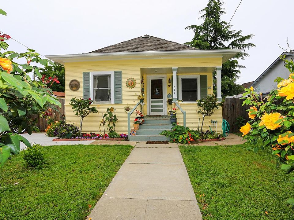 1st image of 211 Sunnyside Ave