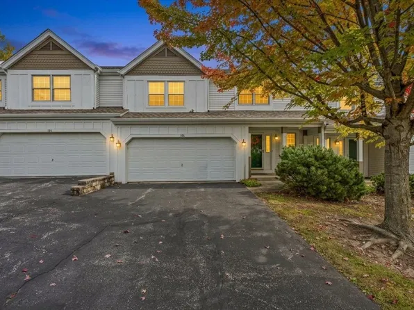 156 Spring Ct N, Carpentersville, IL 60110