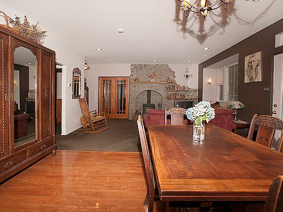 4th image of 12220 Rock View Ln SE