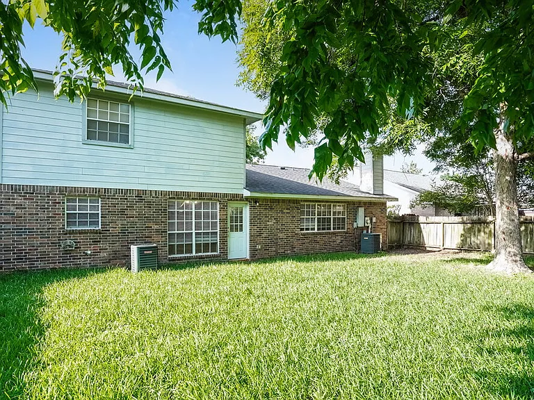19311 Cypress Bay Dr — Photo 17