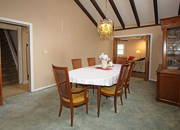 3rd image of 503 Foch Blvd