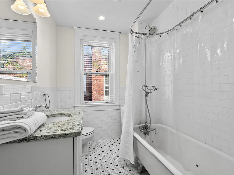 1754 Park Rd NW — Photo 20