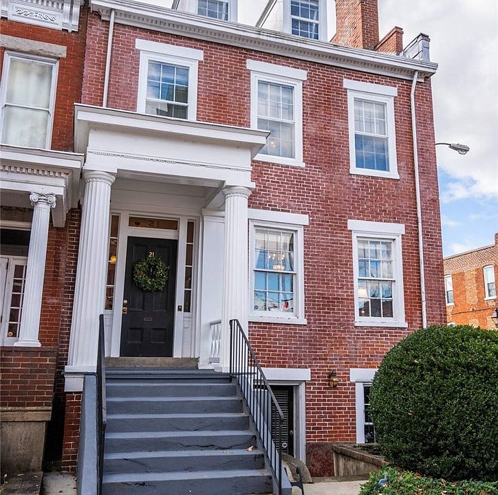1st image of 21 W Clay St