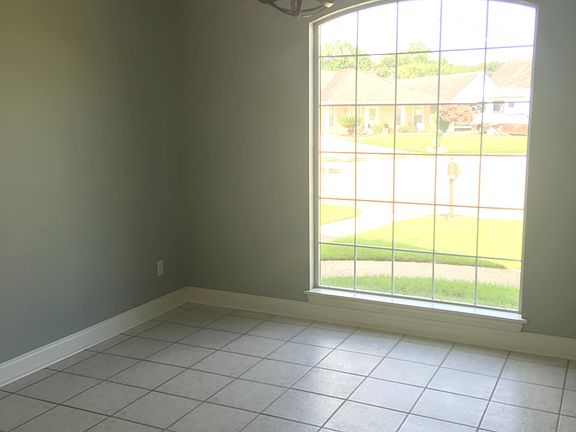 4th image of 1353 Arbor Cir