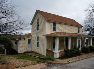 209 W Leyda St, West Plains, MO 65775