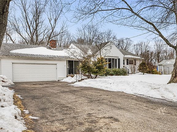 4th image of 331 Dale St