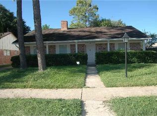 9554 Wickenburg Dr, Houston, TX 77031
