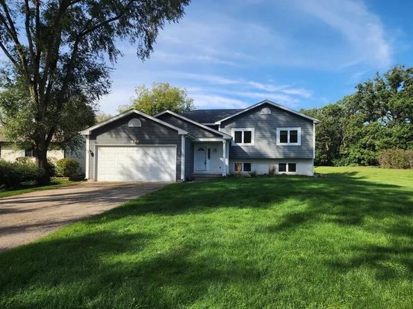 405 N Dale Ave, McHenry, IL 60050