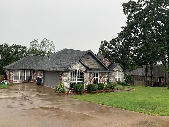 2nd image of 1114 Solitude Dr