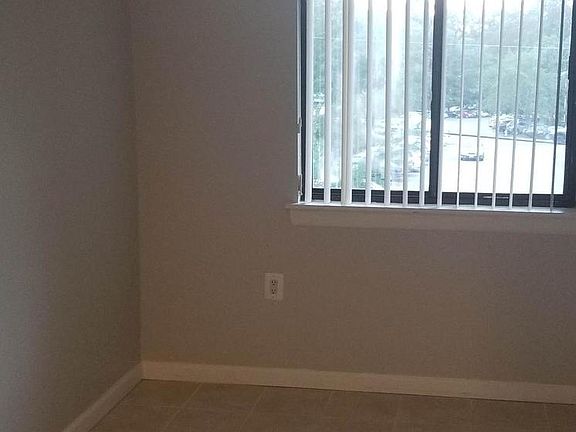 5th image of 2856 Dover Ln APT 303