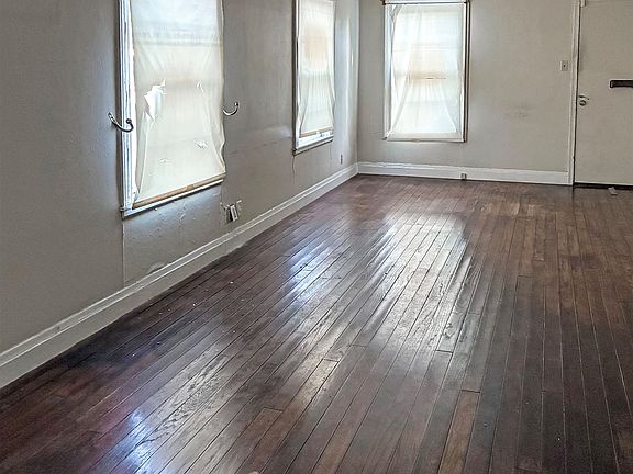 5th image of 1825 7th St