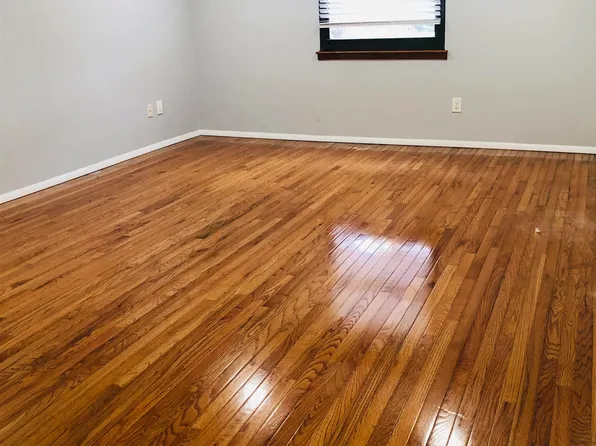 4 Green Valley Court image 5 of 10