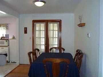 4th image of 6737 Greenleaf Ave