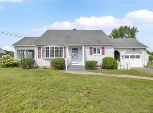 15 Longview Rd, Enfield, CT 06082