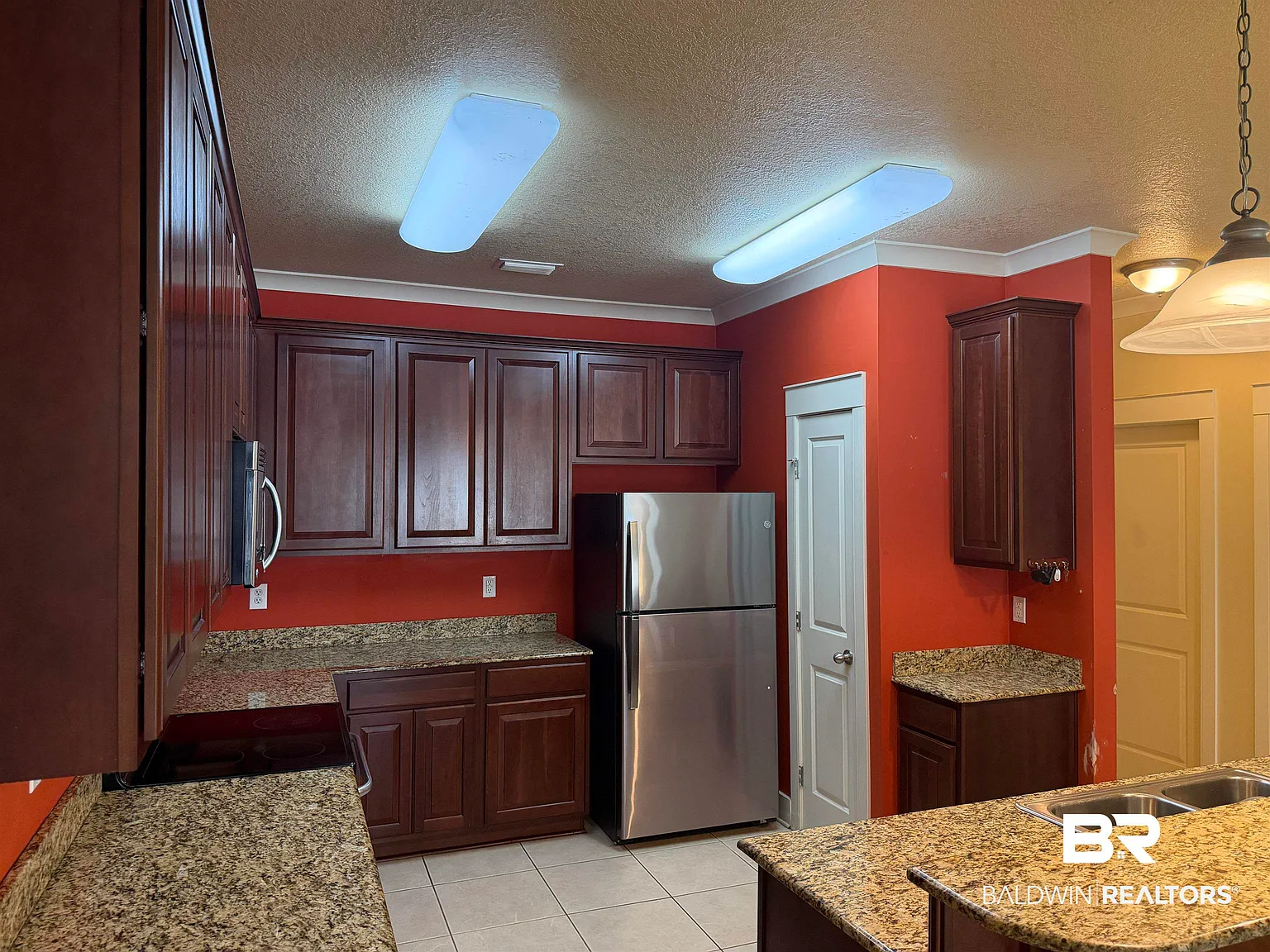 2 bed, 2.0 bath, 1328 sqft, $1,750 — Photo 4