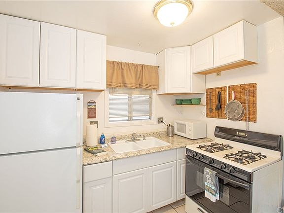 5th image of 228 Vista Ln