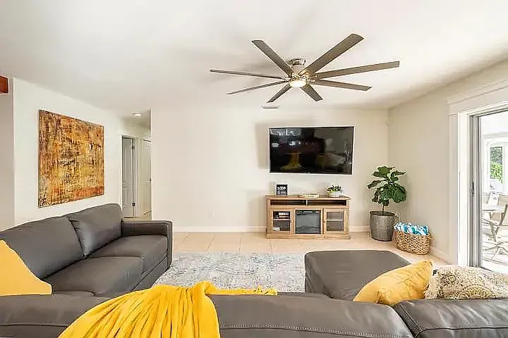 1268 Lake Shore Dr — Photo 12