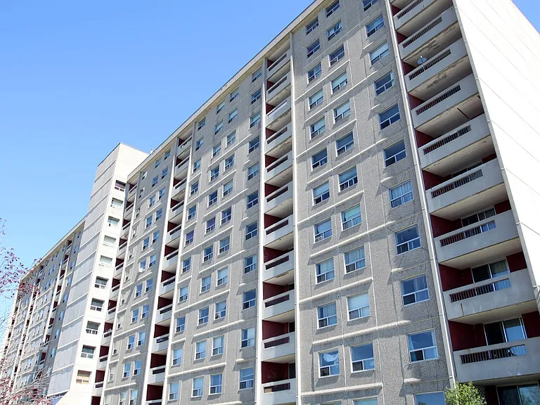 700 Horizon Dr — Photo 3
