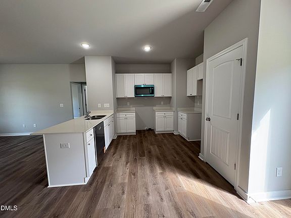 5th image of 274 Jacobs Ridge Dr