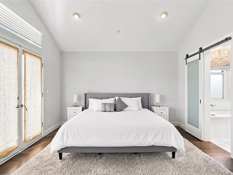 1740 Havemeyer Ln — Photo 20