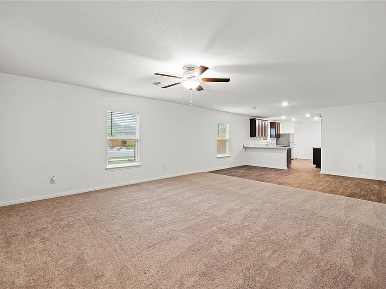 101 Fairfax Ln — Photo 9