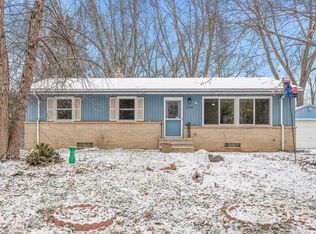 167 Wewers Rd, Roseville, MN 55113