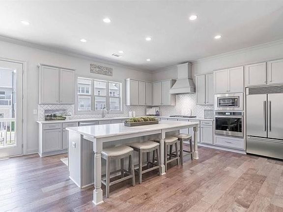 4th image of 2445 Skyland Way NE #78