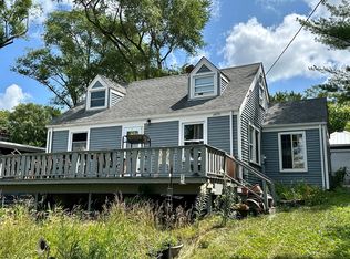 4520 E Lake Shore Dr, Wonder Lake, IL 60097