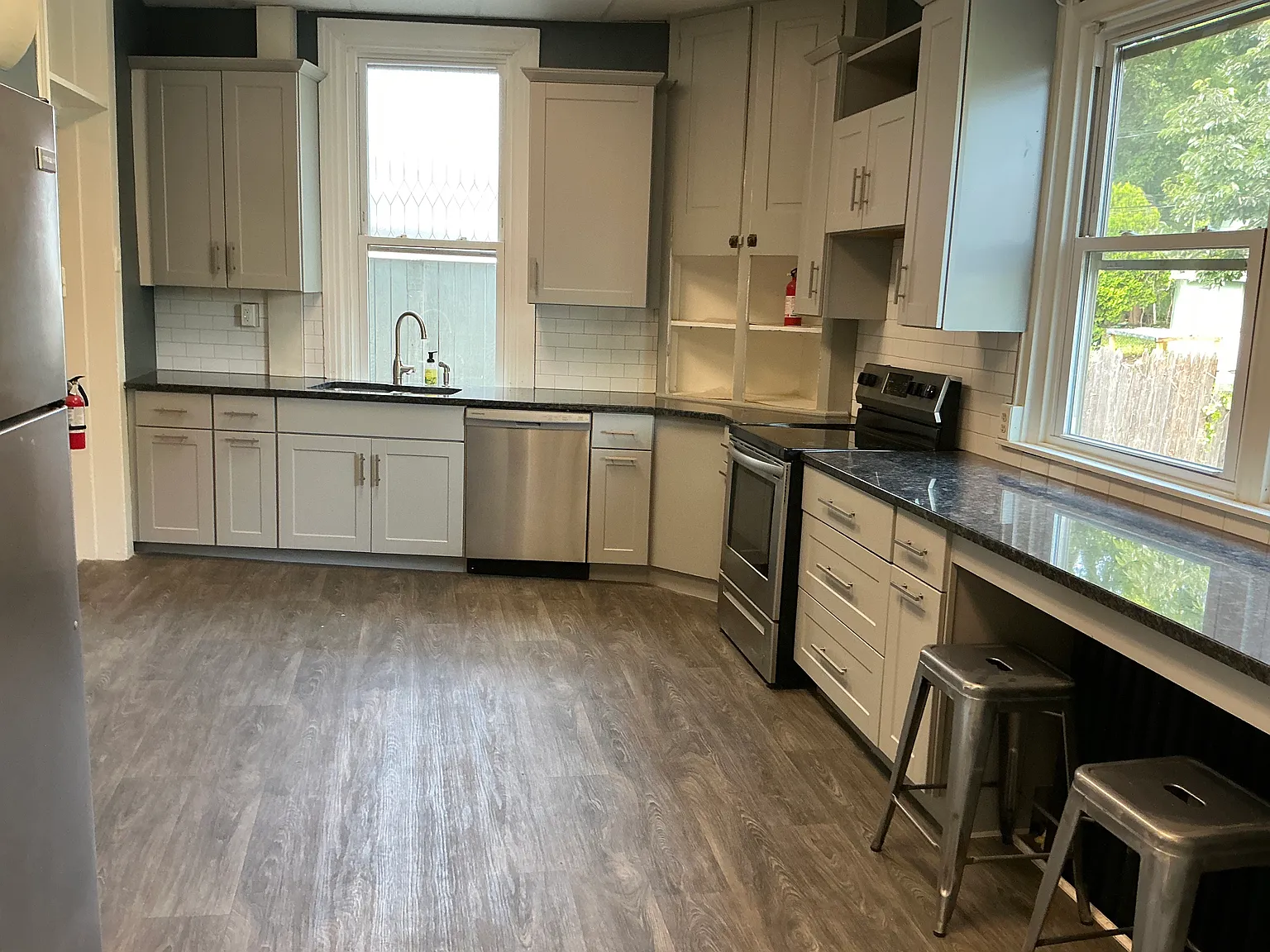 1 bed, 1000 sqft, $1,700 — Photo 4