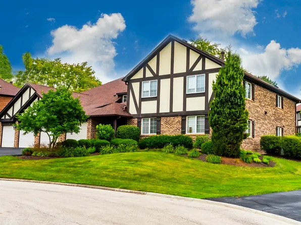 4 Potawatomie Trl APT 1, Indian Head Park, IL 60525