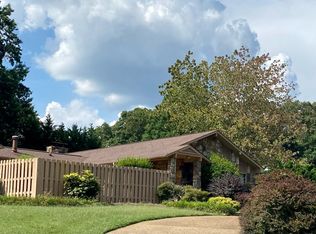 1000 NW Chateaugay Rd, Knoxville, TN 37923