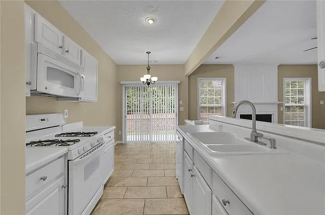7204 Richland Ct — Photo 7