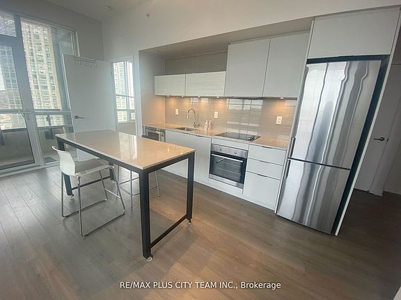4th image of 20 Thomas Riley Rd Unit 804