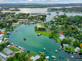 126 NE 2nd St, Crystal River, FL 34429