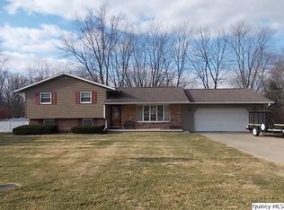 699 N Haven Dr, Carthage, IL 62321