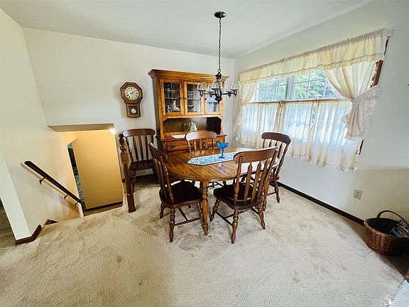 2nd image of 1631 Fredericks Dr