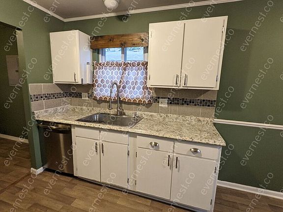 3rd image of 27852 Groveland St