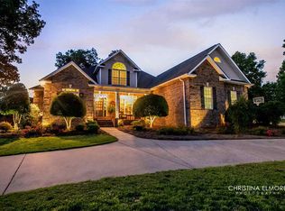 261 Southfield Ct, Bonaire, GA 31005