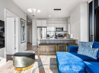 1128 W Van Buren St #ID1029602P, Chicago, IL 60607