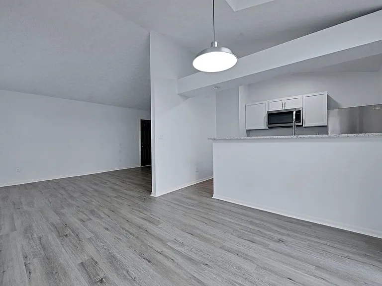 Stratford Commons — Photo 12