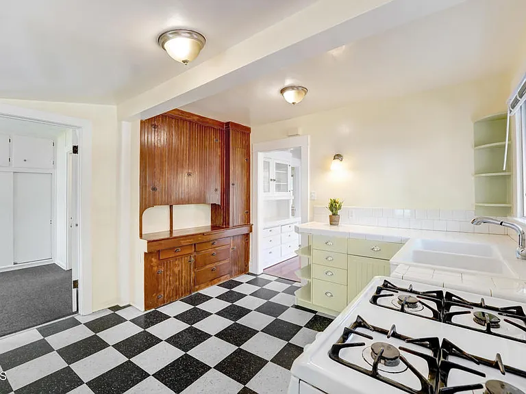 505 E Olive Ave — Photo 11