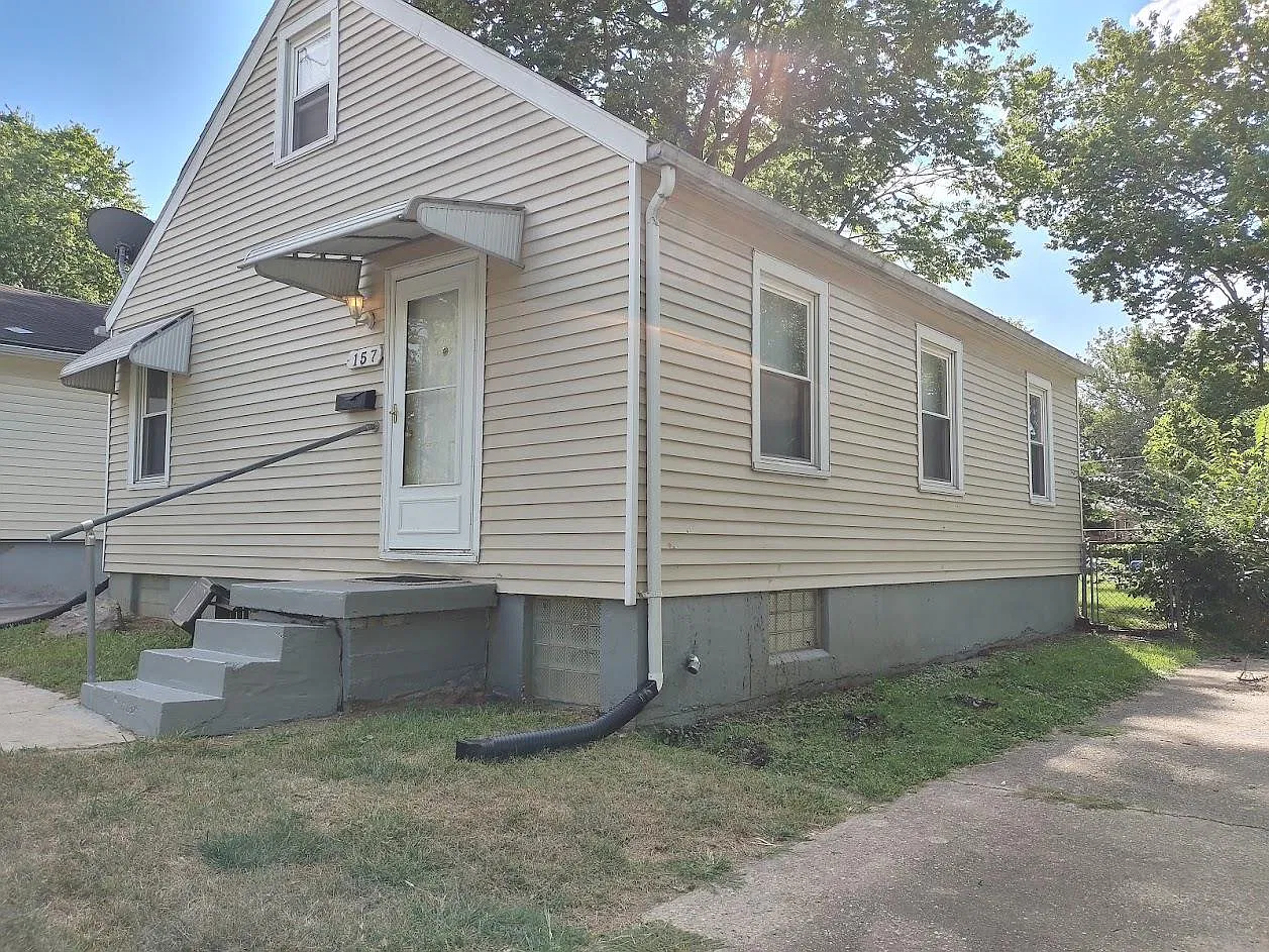 3 bed, 1008 sqft, $1,195 — Photo 2