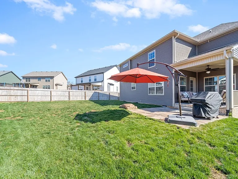 718 Banister Dr — Photo 11