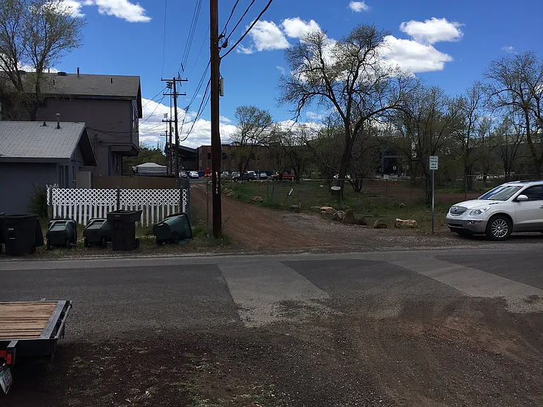 116 E Ellery Ave — Photo 2