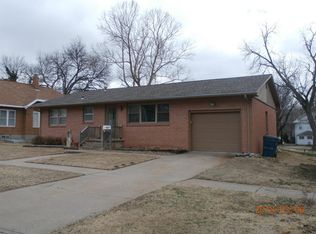 212 NE 7th St, Abilene, KS 67410